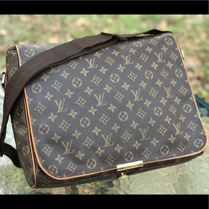 Louis Vuitton Abbesses laptop messenger book bag
